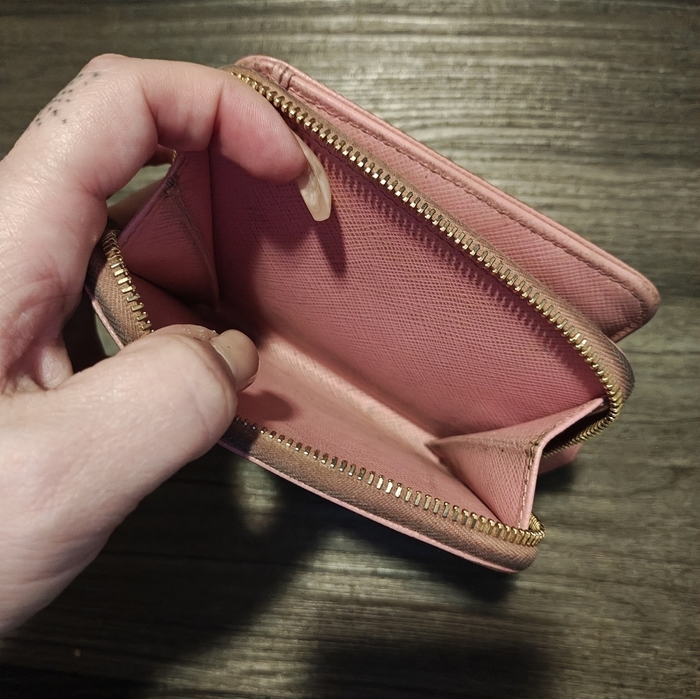 Prada Saffiano Lux Leather Compact Wallet - Picture 3 of 12